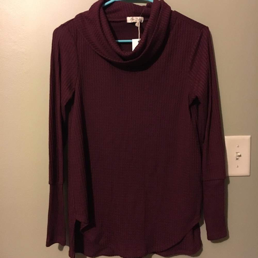 Maroon sweater
